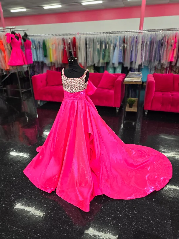 Ashley Lauren 8278 Size 8 Hot Pink Girls Satin Ballgown Large Bow Pageant Dress Crystal Bodice Gown Ashley Lauren 8278 Size 8 Hot Pink Girls Satin Ballgown Large Bow Pageant Dress Crystal Bodice Gown