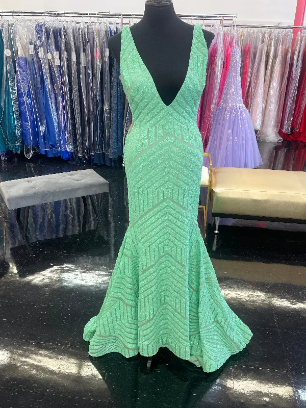 Jovani 59762 Mint Green Prom Dress Size 10 Sequin Embellished Mermaid Pageant Gown plunging neckline Jovani 59762 Mint Green Prom Dress Size 10 Sequin Embellished Mermaid Pageant Gown plunging neckline