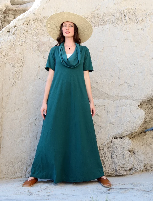 Nomad Ojai Long Dress Crew Neckline Sporty