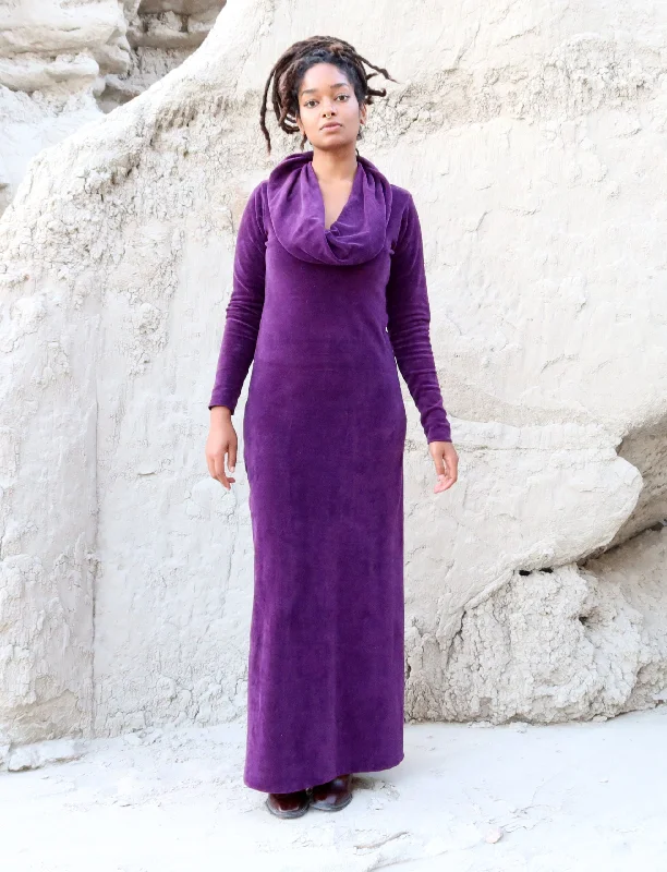 VELOUR Nomad Simplicity Long Dress Turtleneck Neckline Stylish